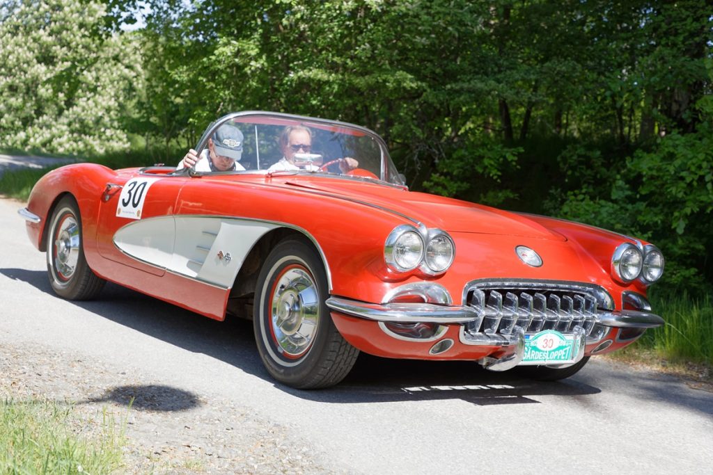 15 Legendary Two-Seaters That Defined Automotive History - Motor Mox