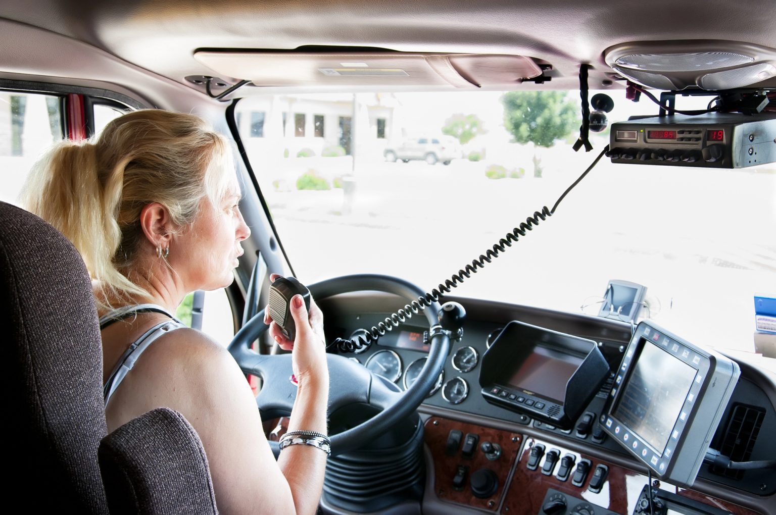 Every Truckers’ Secret Code 15 CB Radio Phrases You Need To Know ...