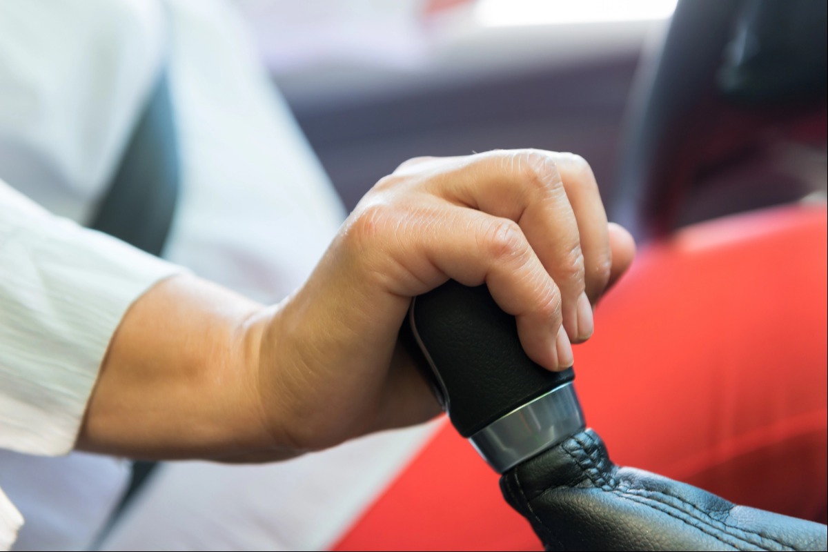 how to change gears on a car