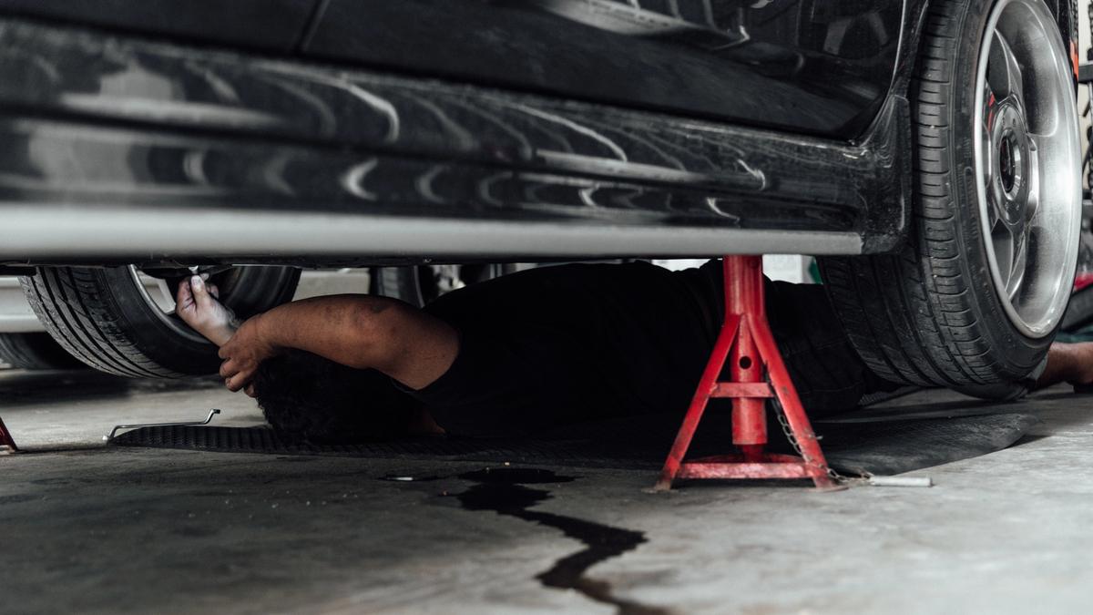 How To Change Oil In Car Without Stress