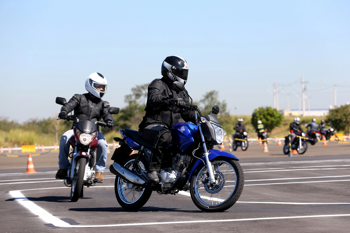 how to drive a motorcycle