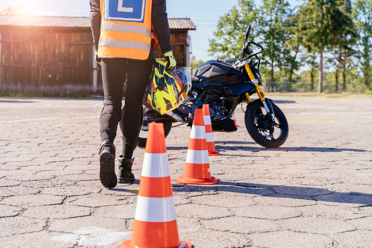 how to drive a motorcycle